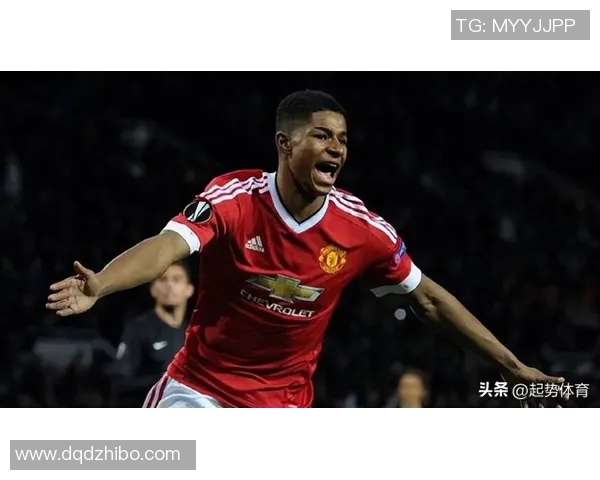 拉什福德在家观看阿斯顿维拉欧联比赛表达对老东家的支持与情感 拉什福德在家观看阿斯顿维拉欧联比赛表达对老东家的支持与情感