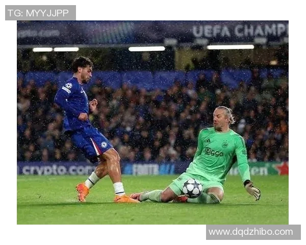 阿贾克斯宣布阿根廷U20国脚前锋卡里佐正式加盟合同至2030年