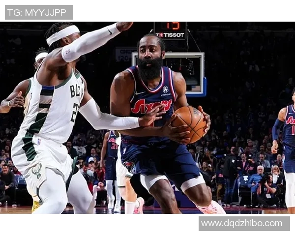 字母哥首节火力全开11分3板4助与米切尔对抗14分2助精彩对决